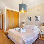 Πανσιόν Charming