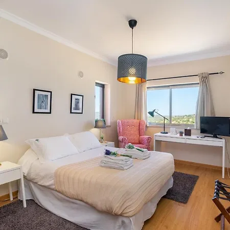 Charming Πανσιόν 4*