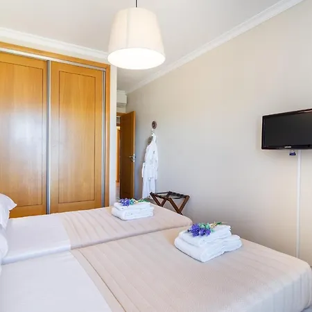 Πανσιόν Charming